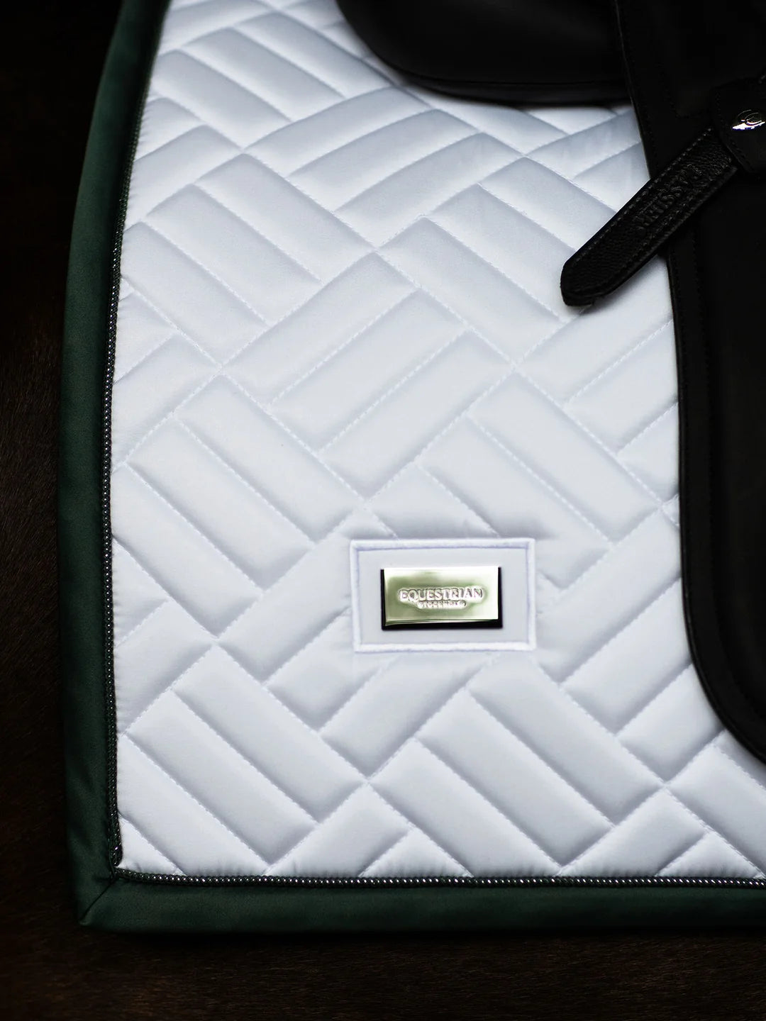 Equestrian Stockholm - FW26 White Sycamore Green - Dressage Saddle Pad Modern dressuurzadeldek