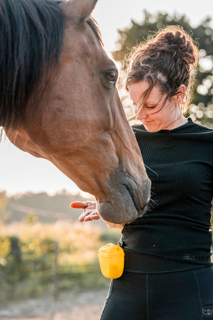 FMH - Silikon Trainings-Snacktüte mit Clip oder Bauchband für kleine Leckerlis