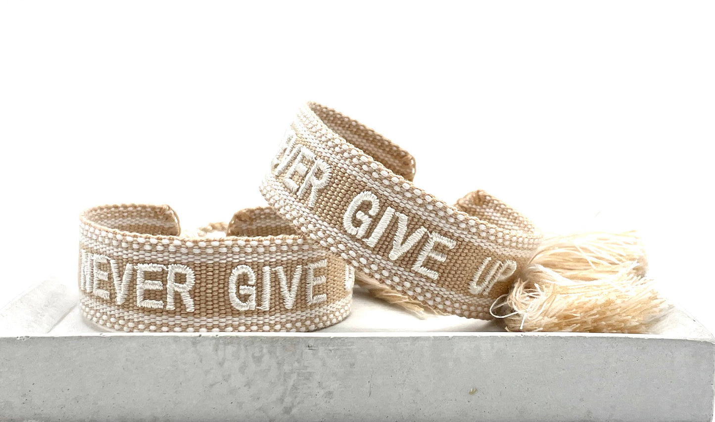 Parsley & Pepper - Braccialetto Never Give Up beige