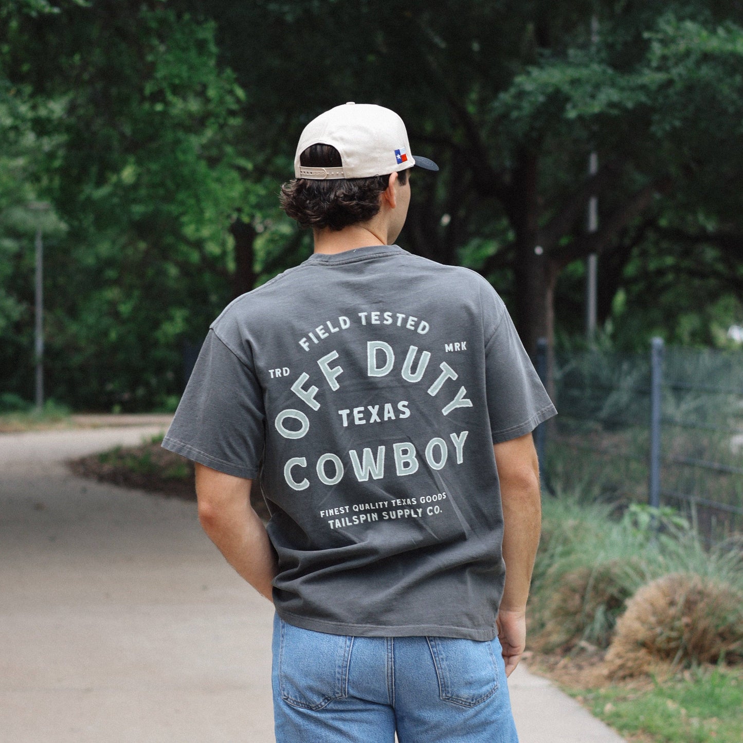 Tailspin - T-shirt unisexe gris foncé Off Duty Cowboy