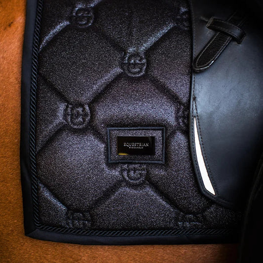 Equestrian Stockholm - Core Collection - All Black Glimmer Dressage Saddle Pad dressuurzadeldek