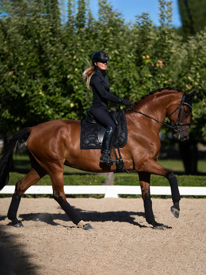 Equestrian Stockholm - Core Collection - All Black Glimmer Dressage Saddle Pad dressuurzadeldek