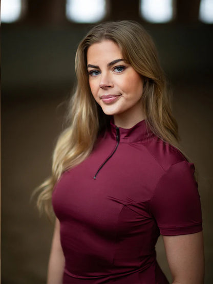 Equestrian Stockholm - Core Collection - Bordeaux UV Protection Top Short Sleeve rijtop