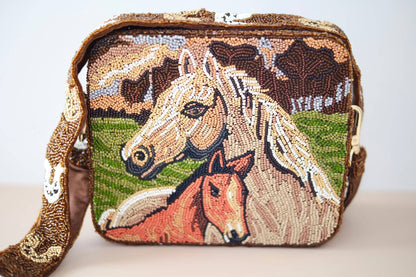 Pria Handmade - Perlen-Tasche Pferde Wild Horses quadratische Crossbody-Tasche