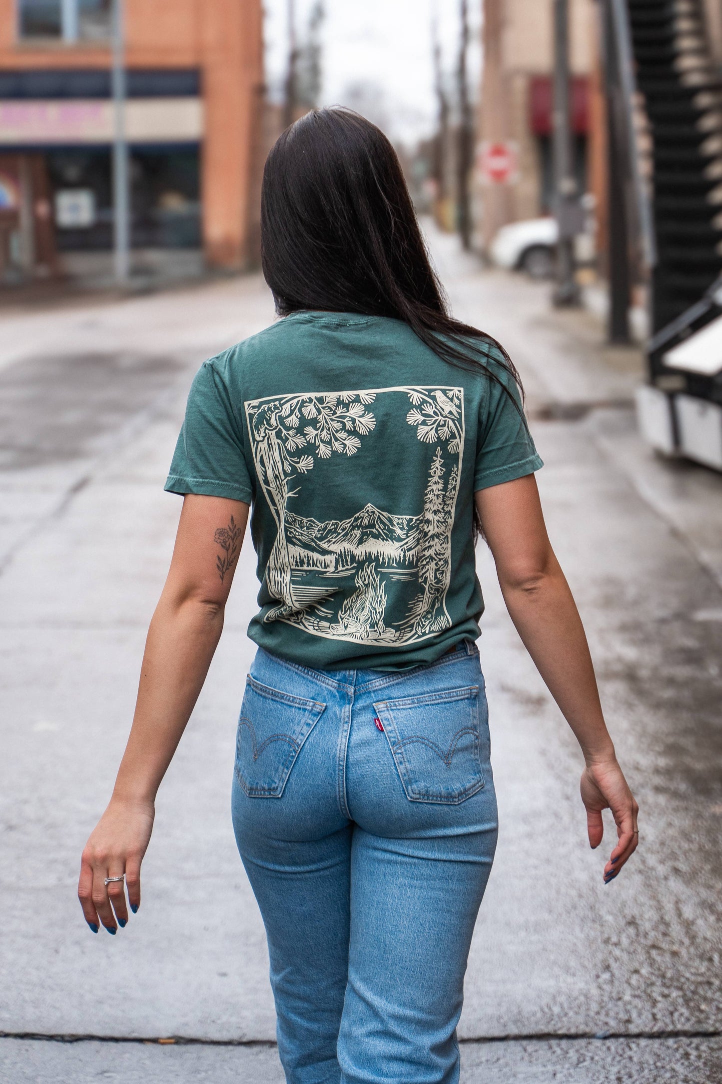 The Montana Scene - T-shirt unisex Fireside abete blu