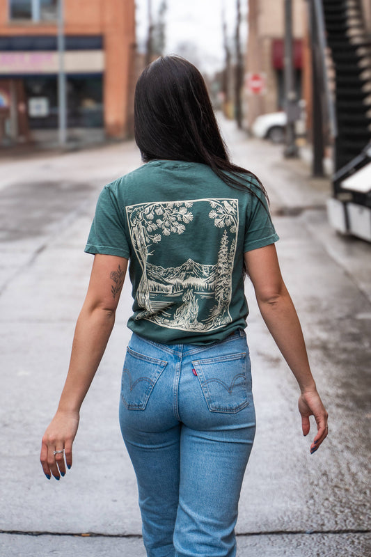 The Montana Scene - T-shirt unisex Fireside abete blu
