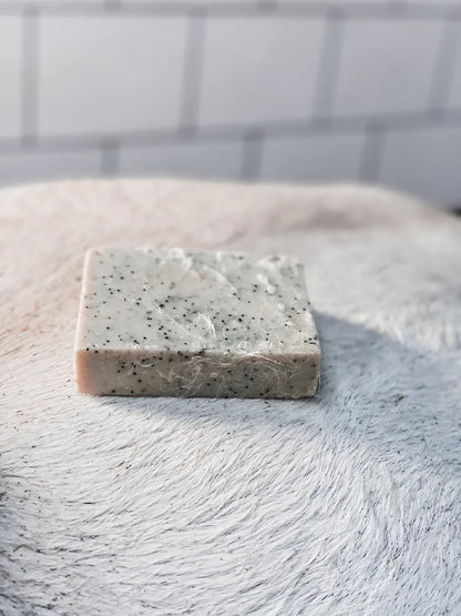 Frenky Lewis - Natürliche Pferdeshampoo Bar Scrub & Shine
