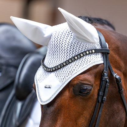 Equestrian Stockholm - Core Collection - Crystal White Modern Ear Bonnet oornetje