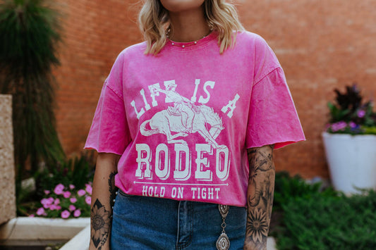 Merigold Kiss - Life is een Rodeo Mineral Washed T-shirt roze