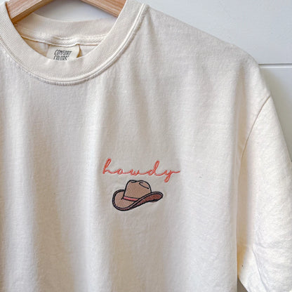 FlossandFable - T-Shirt "Howdy" Cowboyhut Elfenbein