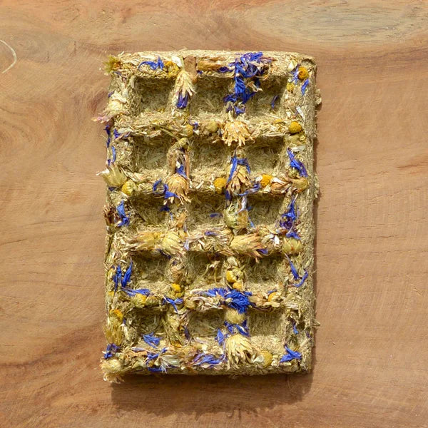 Frisian Roots Barn - Blossom Waffles natuurlijke paardensnacks met kruiden 3st
