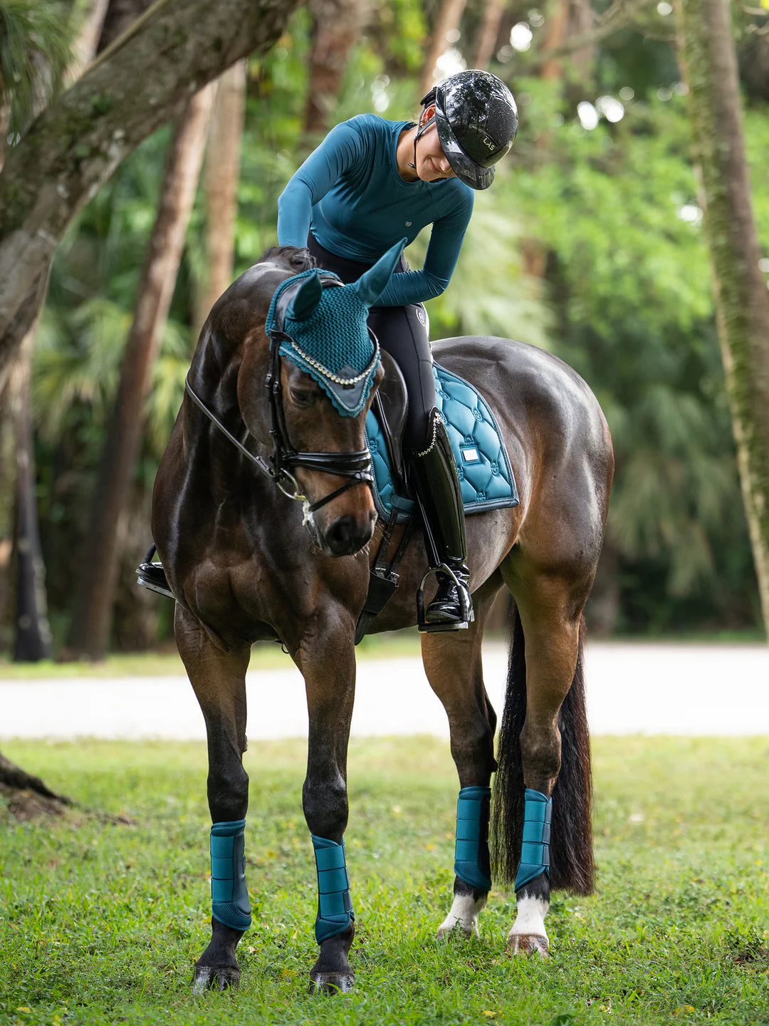 Equestrian Stockholm - FW25 Teal Blue - Mesh Brushing Boots beenbeschermers