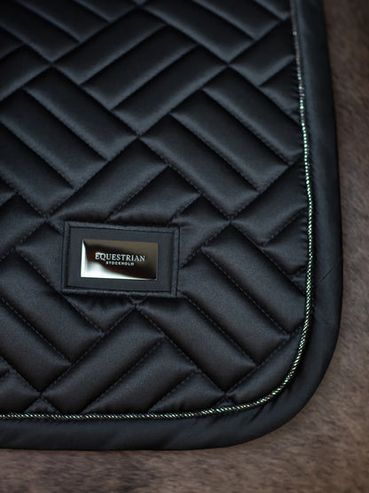 Equestrian Stockholm - Core Collection - Schwarze Spring-Satteldecke Modern