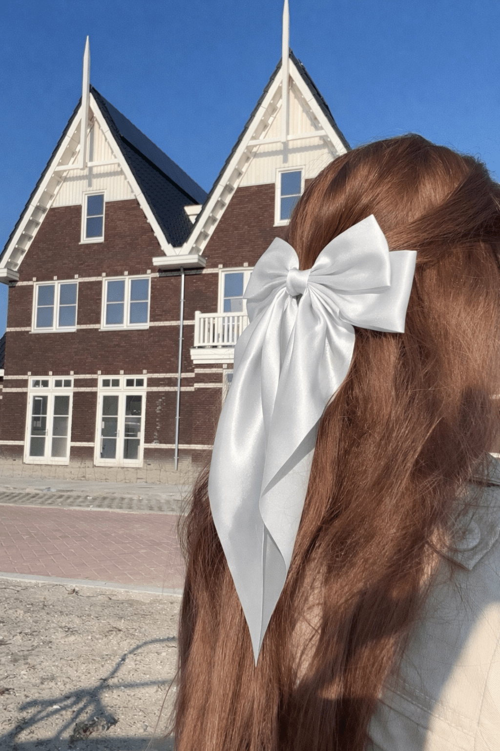 Vísolde - Satin Haarschleife Elfenbeinweiß