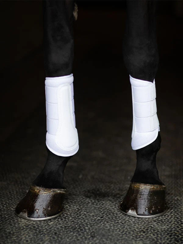 Equestrian Stockholm - Core Collection - Paratendini White Gold Mesh Brushing Boots beenbeschermers